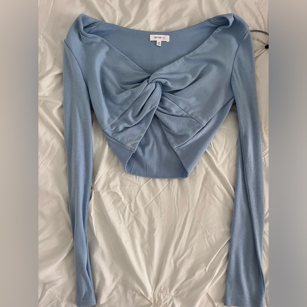 Blue knot front top